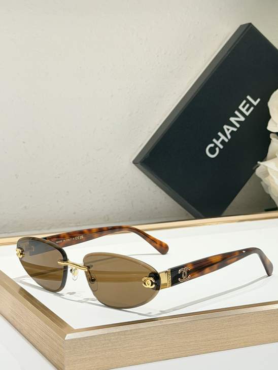 Picture of Chanel Sunglasses _SKUfw80881350fw